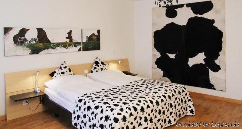 Hotel Roter Turm Solothurn Rum bild